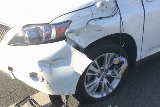 Google-Self-Driving-Car-Hits-a-public-Bus.jpg