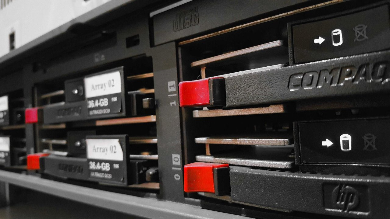 server-g845ce68b9_1920.jpg
