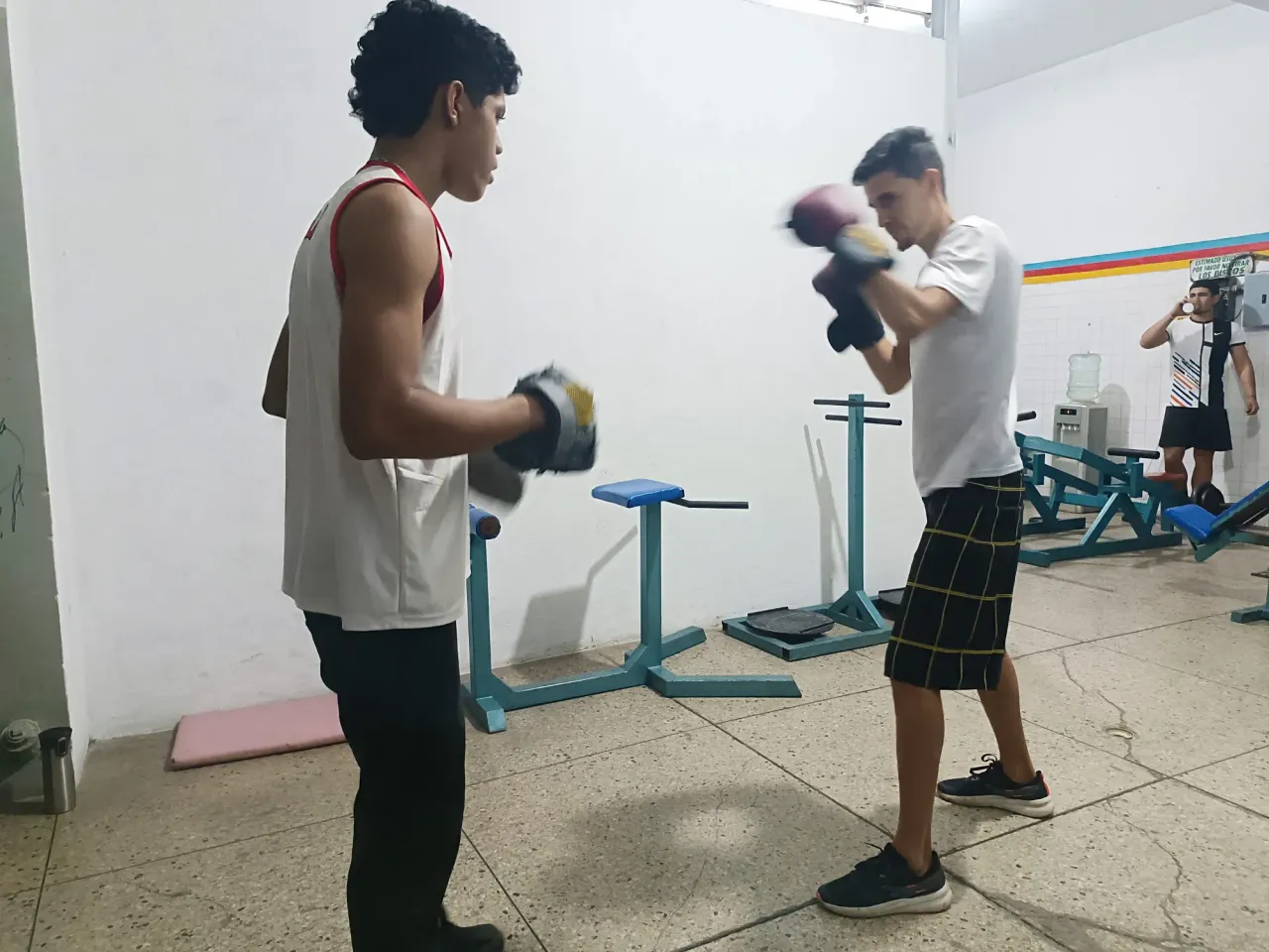 06Lwg9DooixExoFy_1000483390.webp