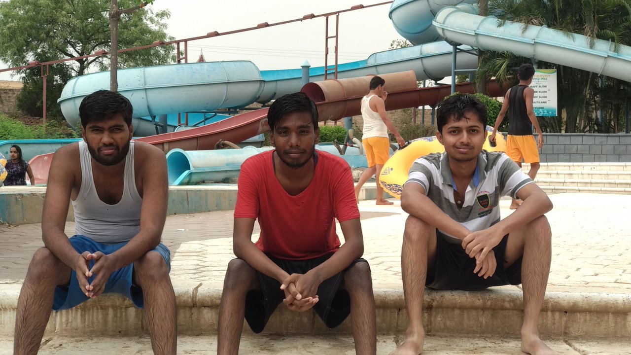 Rohit lalla rujeet